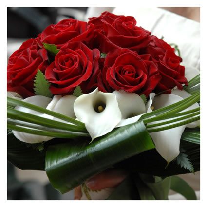 Bouquet rose rosse e calle – bouquet 172 JPG