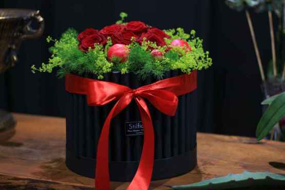 Flowerbox con rose rosse e peonie – IMG 8820 13