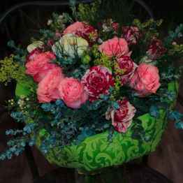 Bouquet di rose miste e ranuncoli – IMG 9118 4 e1589012595260